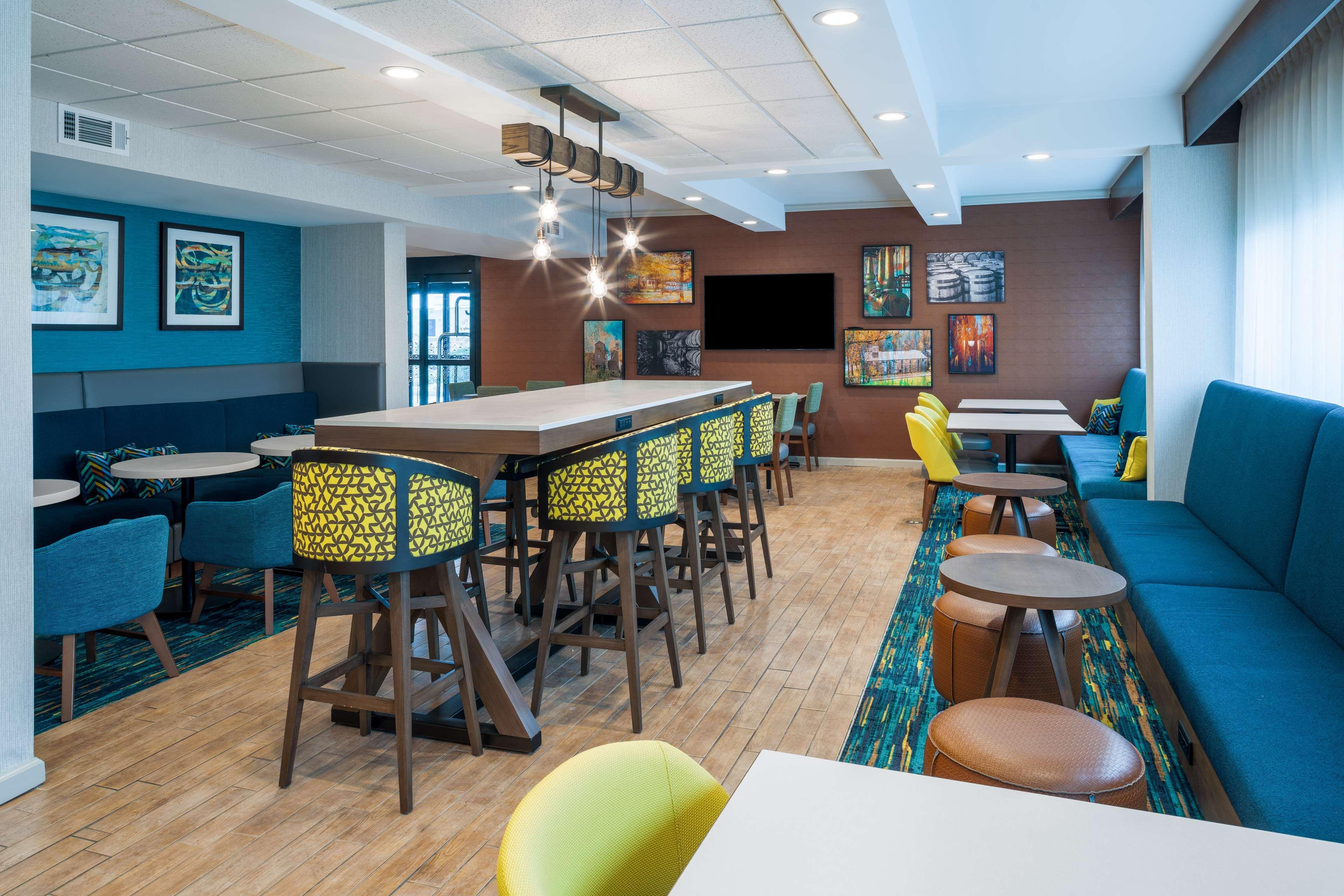 Hampton Inn Bardstown Kültér fotó